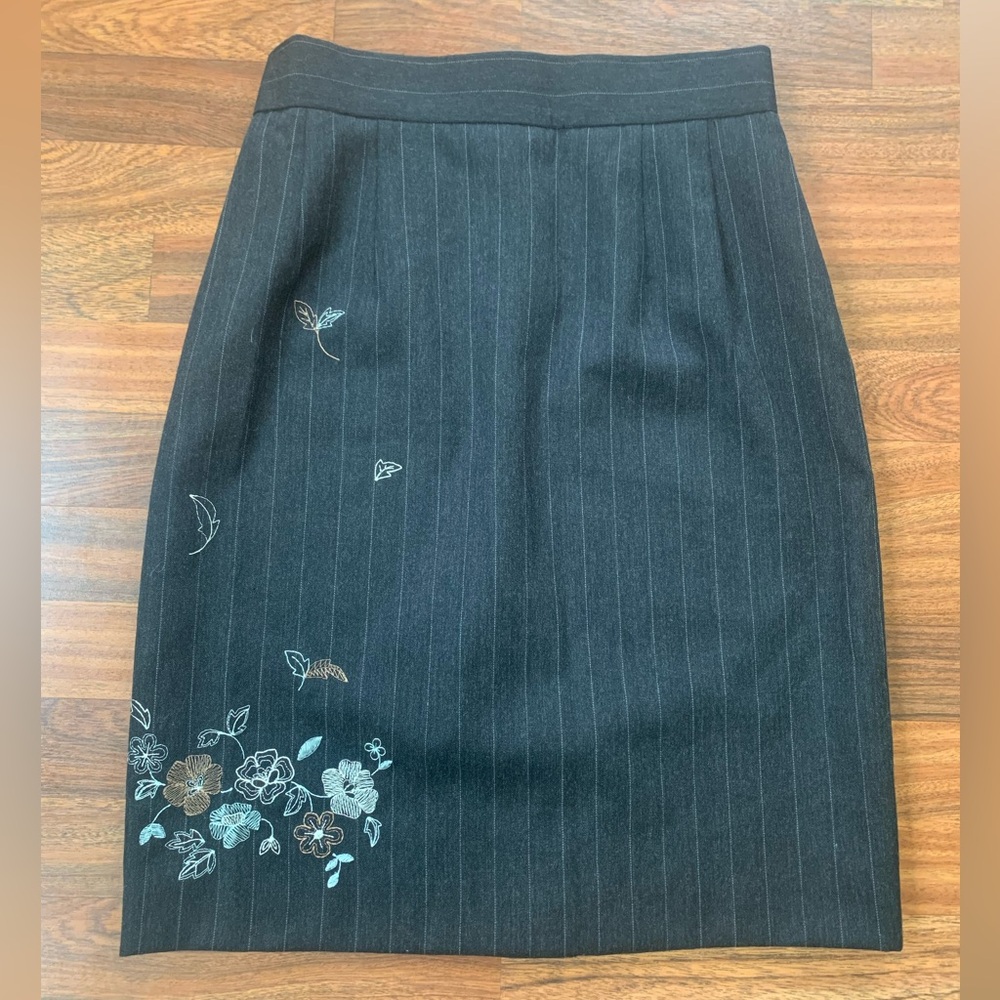 Harve’ Bernard high waisted wool pencil skirt size 8P NWT! Stitched design